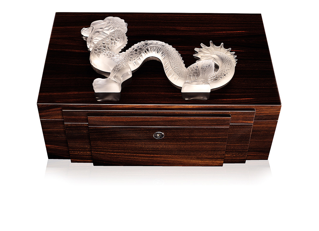 Boîte à bijoux dragon en ébène naturel avec cristal incolore, grand modèle incolore - Lalique