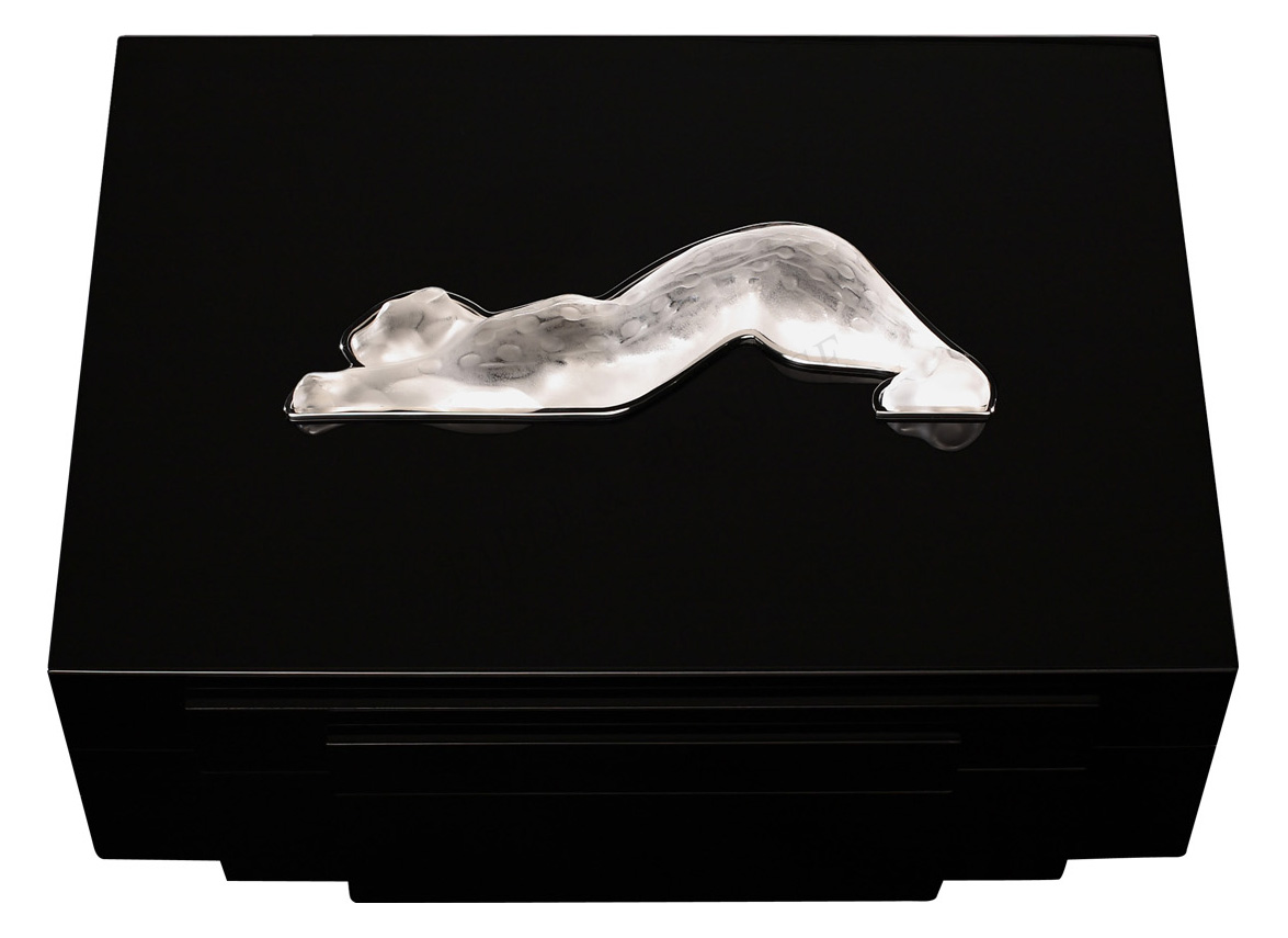 Cave &agrave; cigares Panth&egrave;re Zeila, 70 cigares Laqu&eacute; noir - Lalique