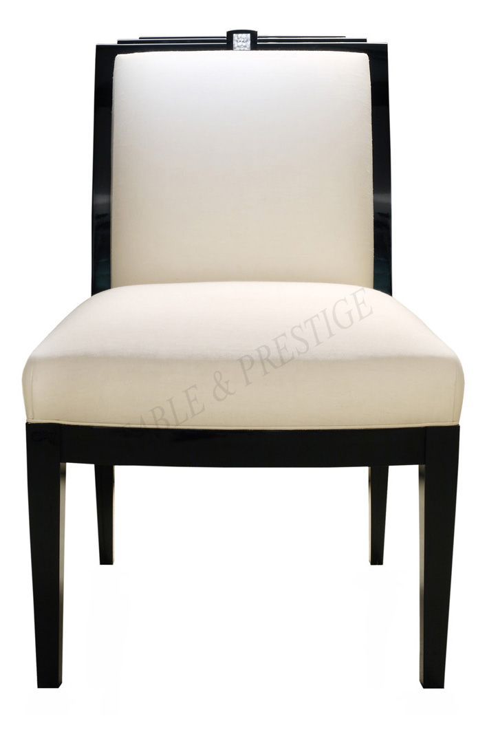Chaise contemporaine Masque de femme, sans accoudoir Laque noir &amp; soie ivoire et Cristal incolore - Lalique